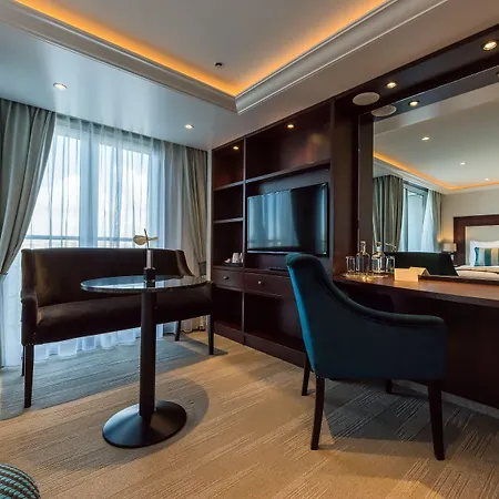 船上ホテル Select Ms Charles Dickens - Frankfurt 5*