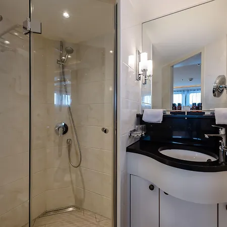 Båthotell Select Ms Charles Dickens - Frankfurt 5*