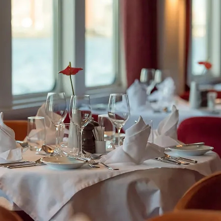 Båthotell Select Ms Charles Dickens - Frankfurt Frankfurt am Main