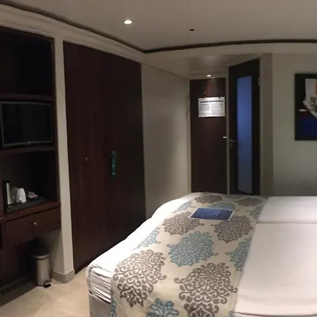 Select Ms Charles Dickens - Frankfurt Båthotell 5*